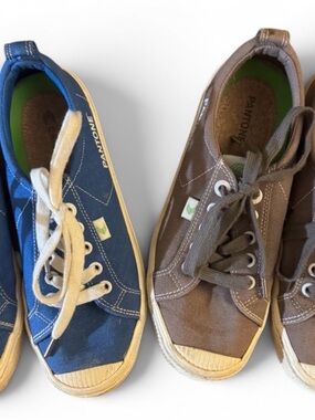 Cariuma Canvas Sneakers in Blue and Brown